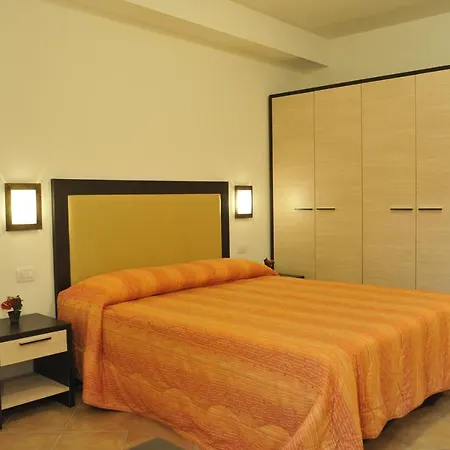 Apartmanhotel Cimone Supersci Polle-life 4*