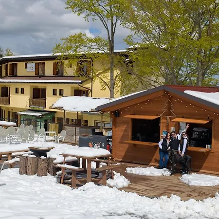 Cimone Supersci Polle-life Aparthotel Riolunato