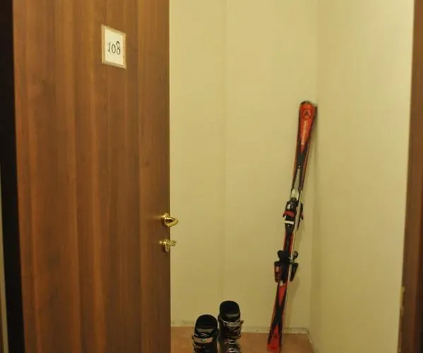 Cimone Supersci Polle-life Apart-hotel 4*